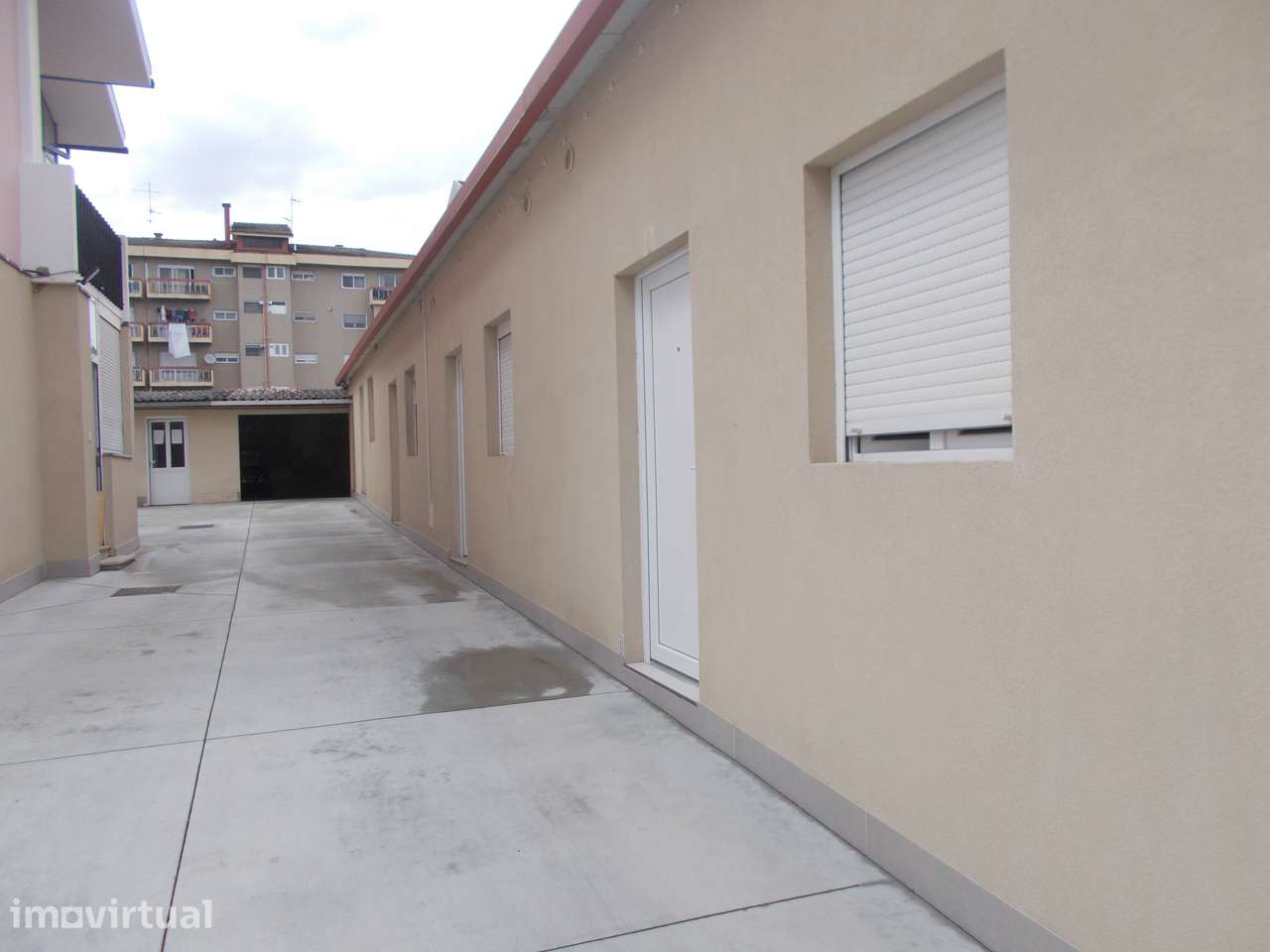 APARTAMENTO T4 C/GARAGEM E 5 ESTÚDIOS CENTRO CIDADE CHAVES - Grande imagem: 4/27