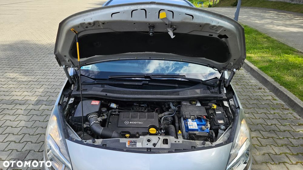 Opel Meriva 1.4 T Cosmo - 14