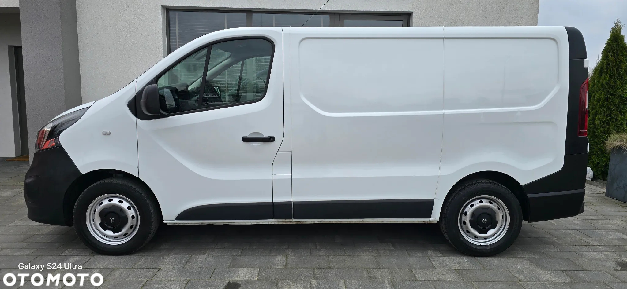 Opel Vivaro - 11