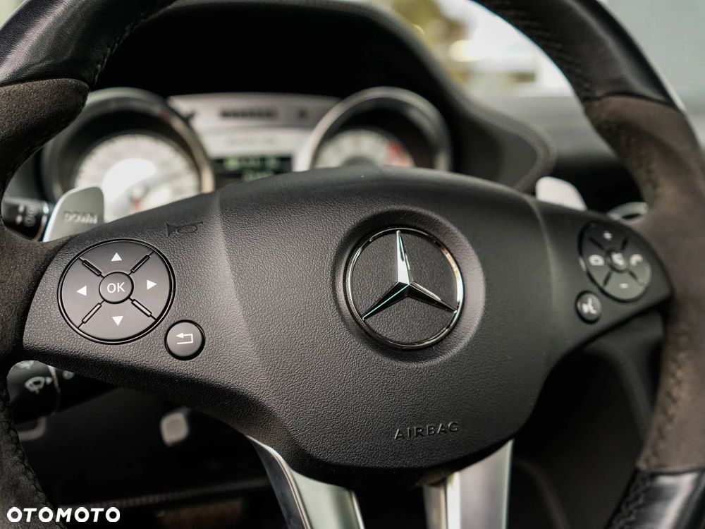 Mercedes-Benz SLS Standard - 19