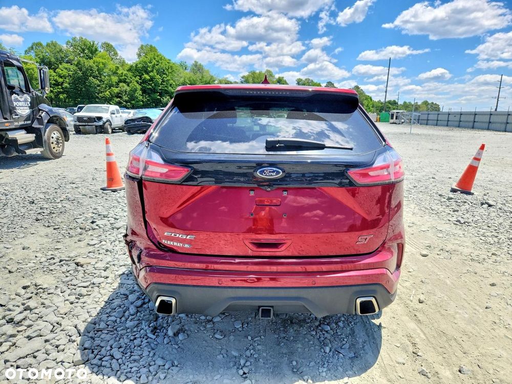 Ford Edge - 9
