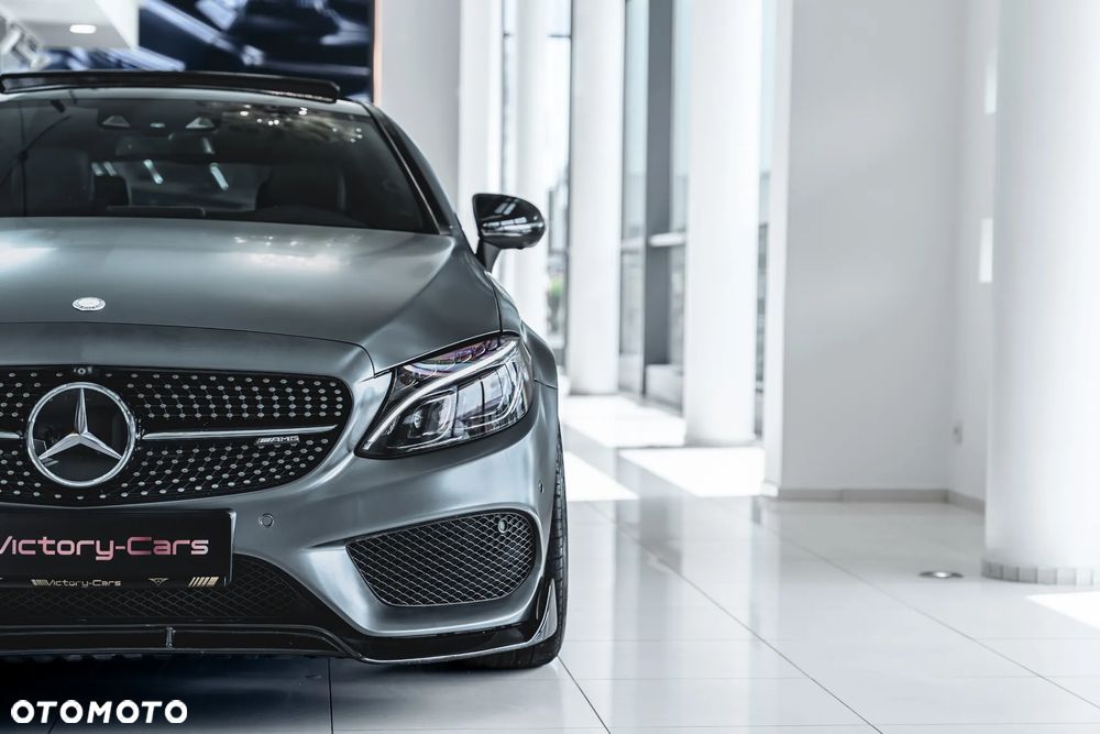Mercedes-Benz Klasa C AMG 43 4Matic 9G-TRONIC - 23