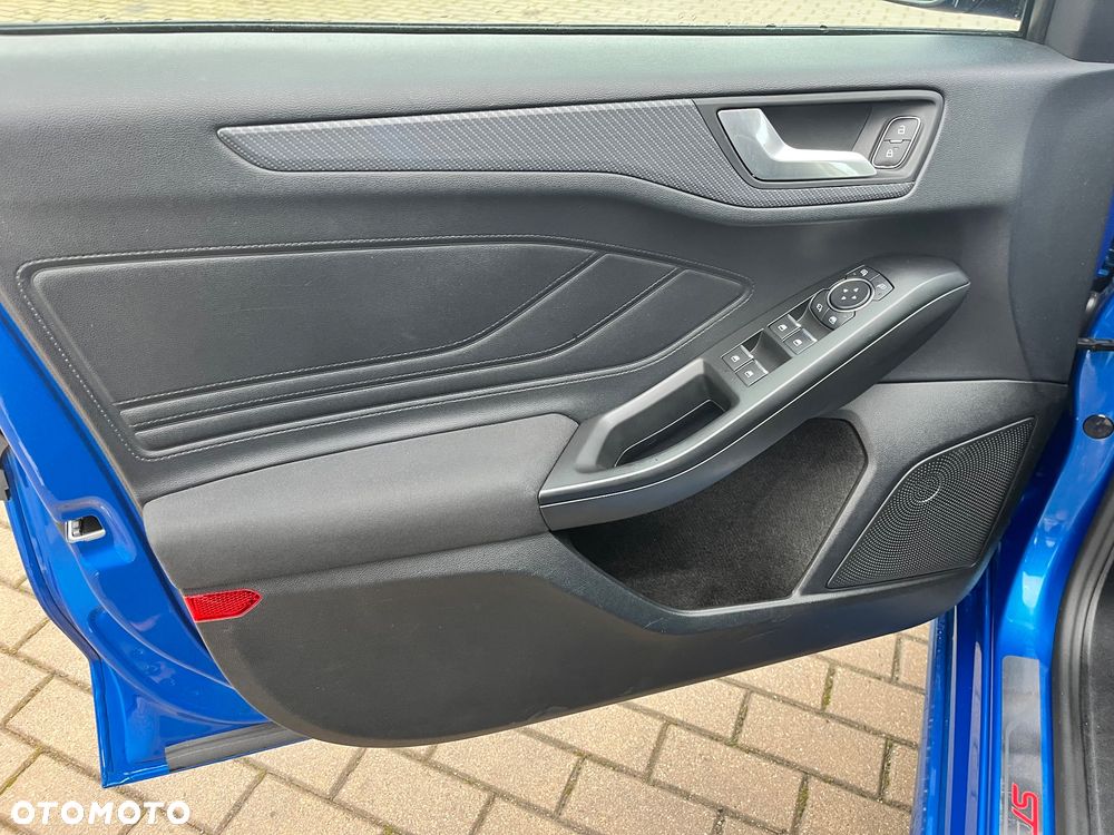Ford Focus 1.0 EcoBoost ST-Line - 11