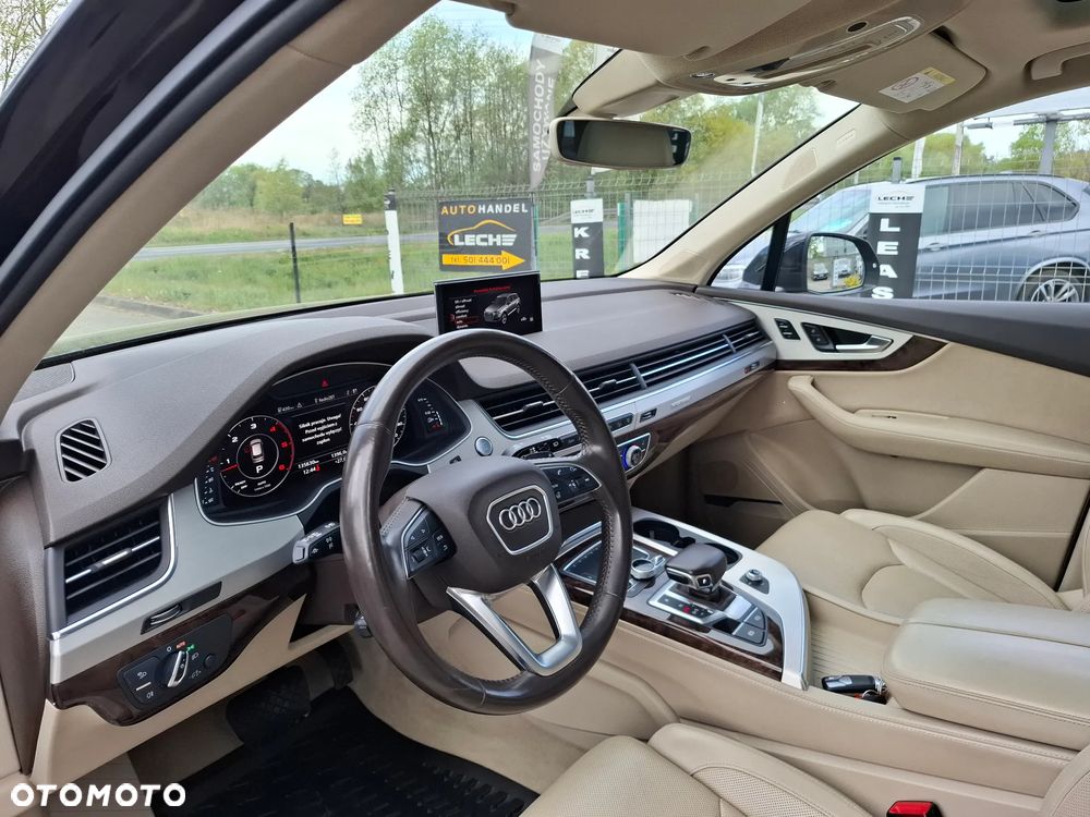 Audi Q7 - 12
