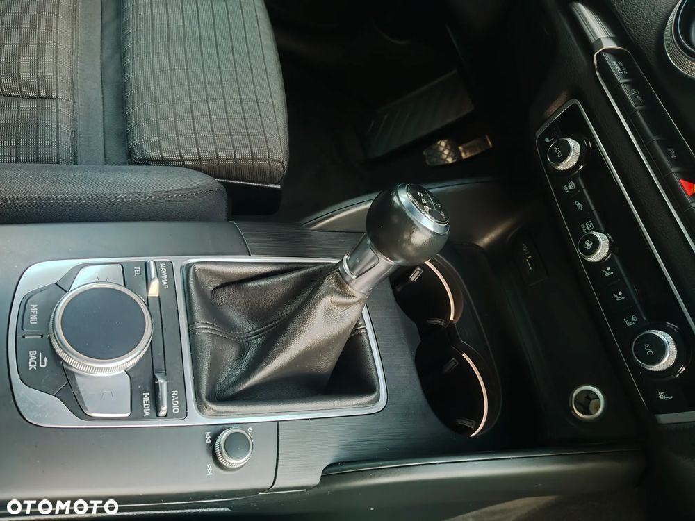 Audi A3 Sportback 2.0 TDI sport - 13