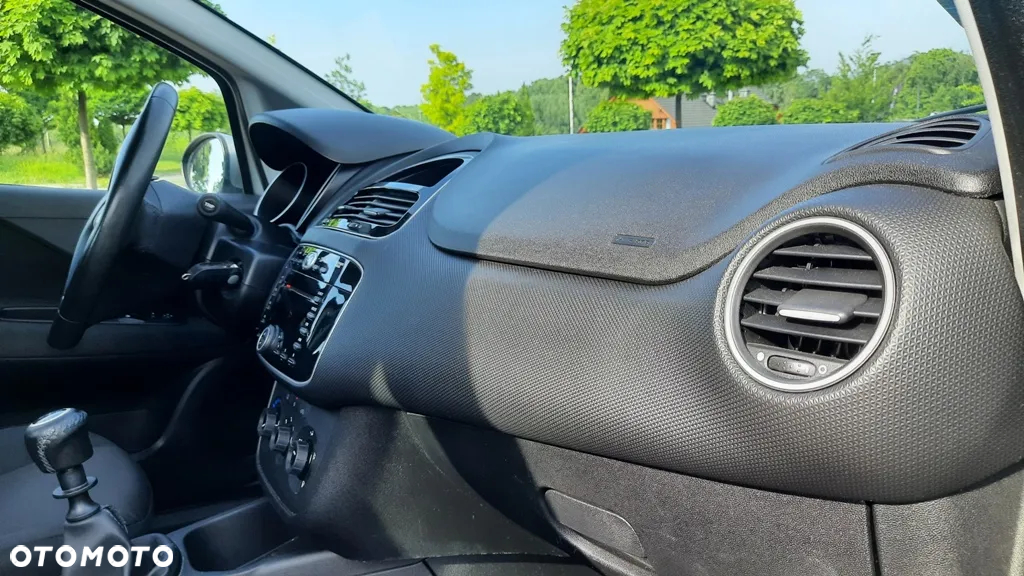 Fiat Grande Punto - 12