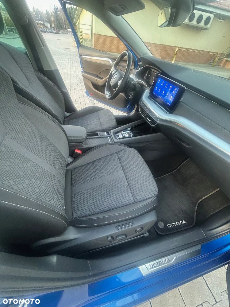 Skoda Octavia 2.0 TDI Style DSG - 23