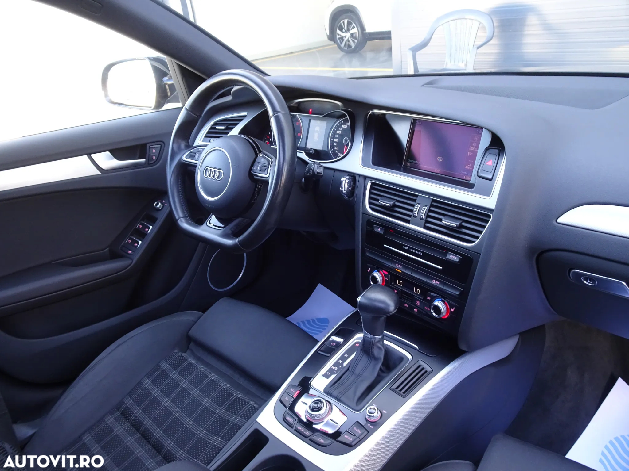 Audi A4 Avant 2.0 TDI DPF multitronic S line Sportpaket - 31
