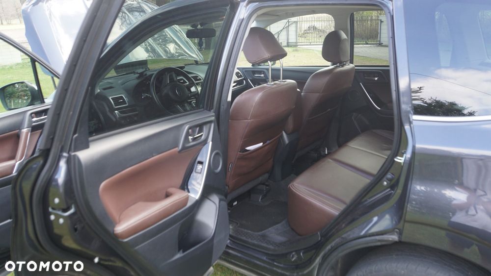 Subaru Forester 2.0 XT Platinum Lineartronic - 15