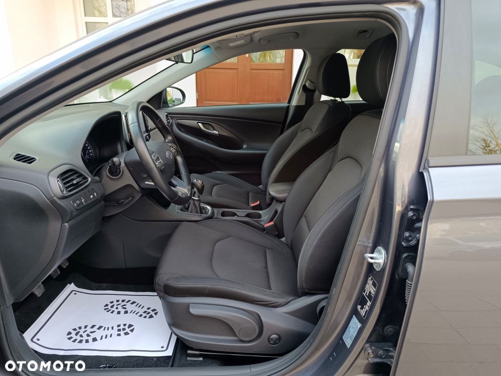 Hyundai i30 blue Kombi 1.6 CRDi Style - 26