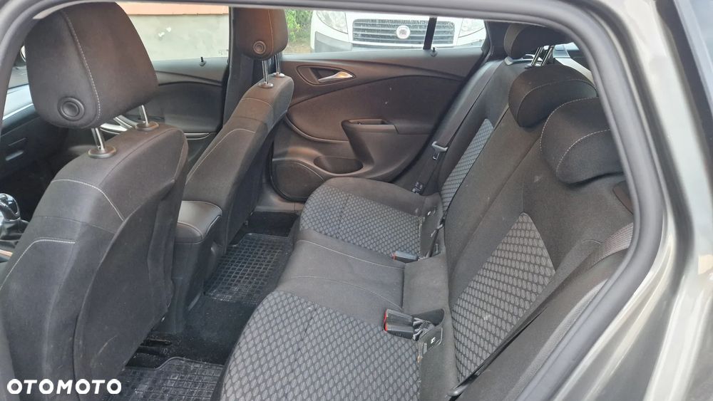 Opel Astra 1.2 T Edition S&S - 3