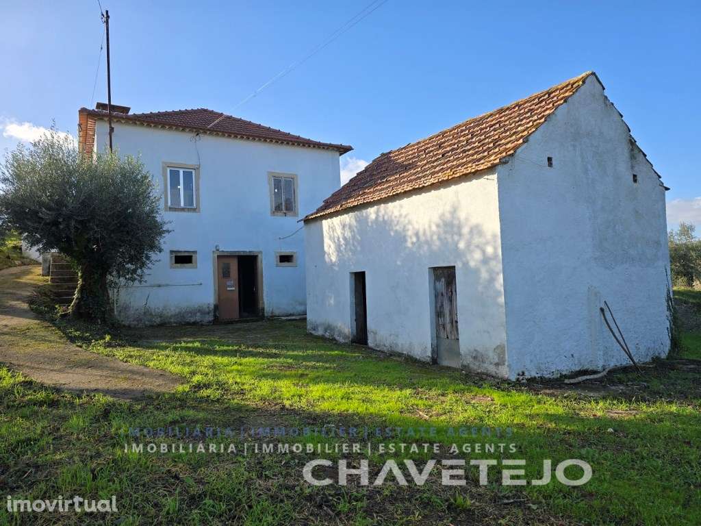 Moradia em Pedra com Carácter, 3 Quartos, Anexo e Terreno para vend... - Grande imagem: 2/38