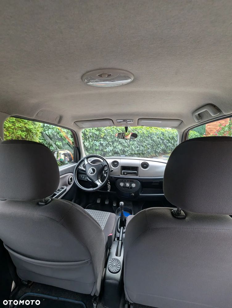 Daihatsu Trevis 1.0 - 6