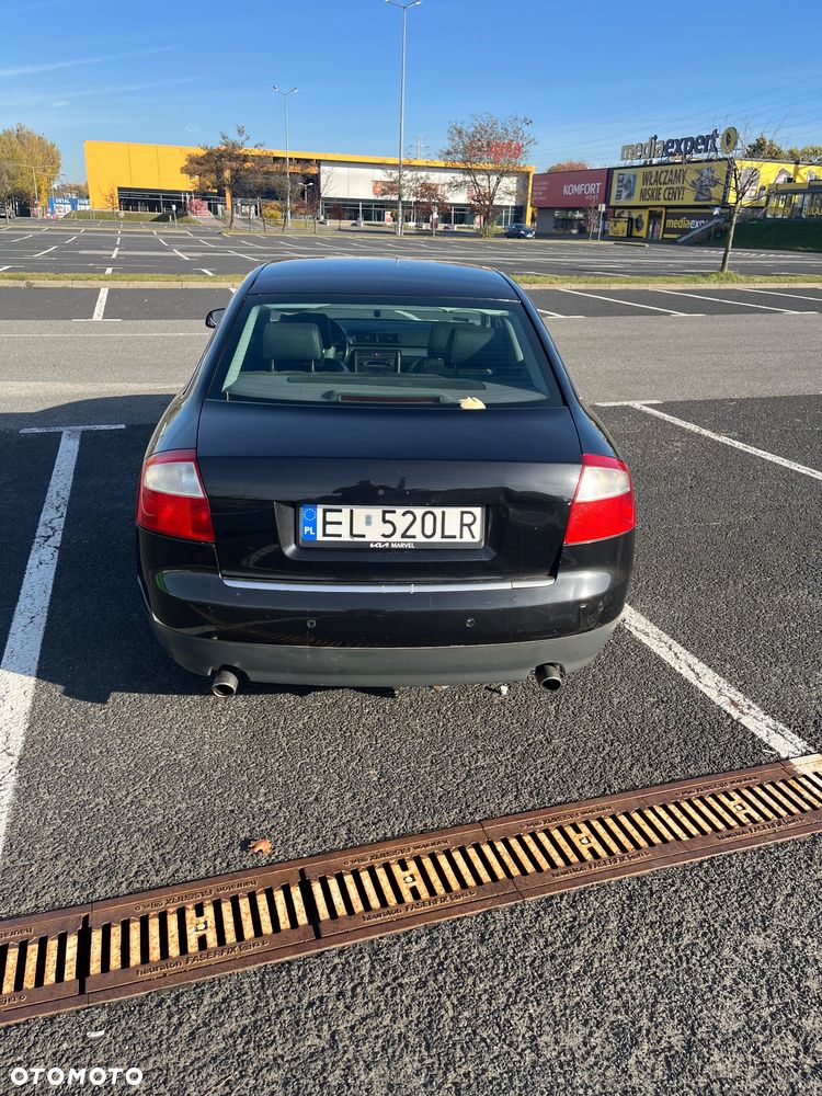 Audi A4 Limousine - 6