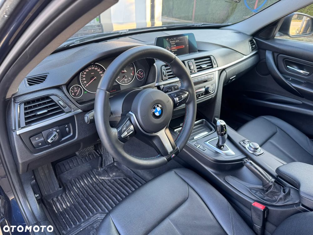 BMW Seria 3 325d Luxury Line - 13