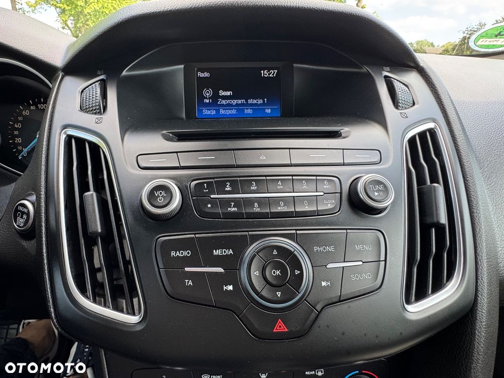Ford Focus 1.0 EcoBoost Start-Stopp-System ST-LINE DESIGN - 18