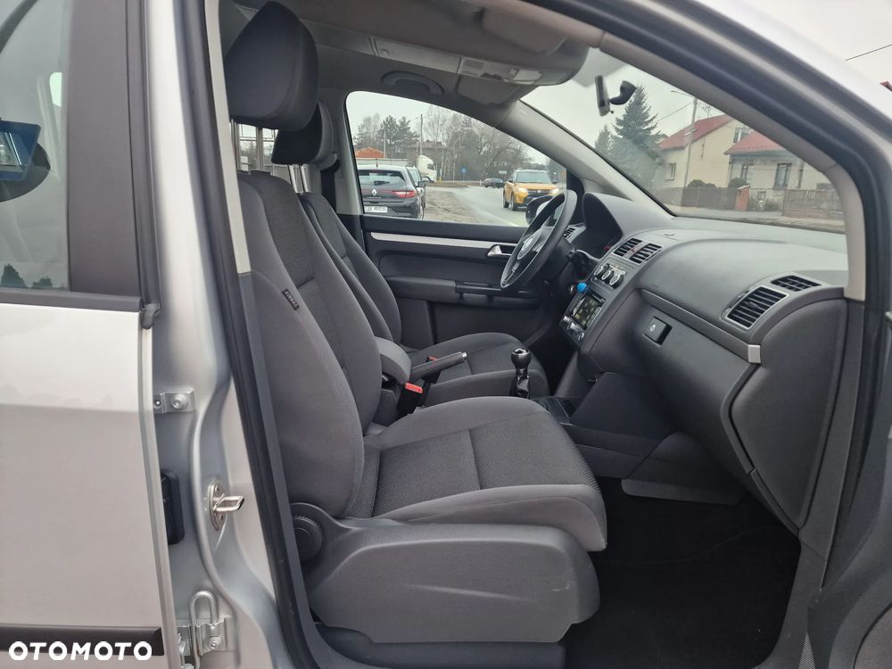 Volkswagen Touran 1.6 TDI DPF BlueMot Comfortline - 13