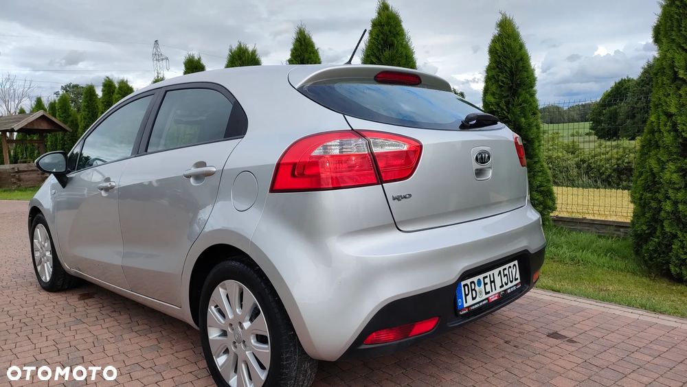 Kia Rio 1.4 Dream Team Edition - 6