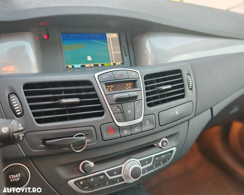 Renault Laguna 2.0 dCi FAP Expression - 6