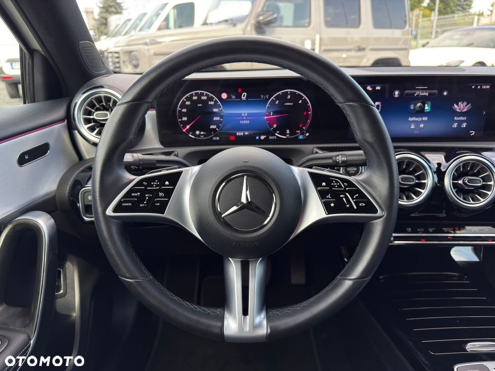 Mercedes-Benz Klasa A 200 d Progressive 8G-DCT - 17