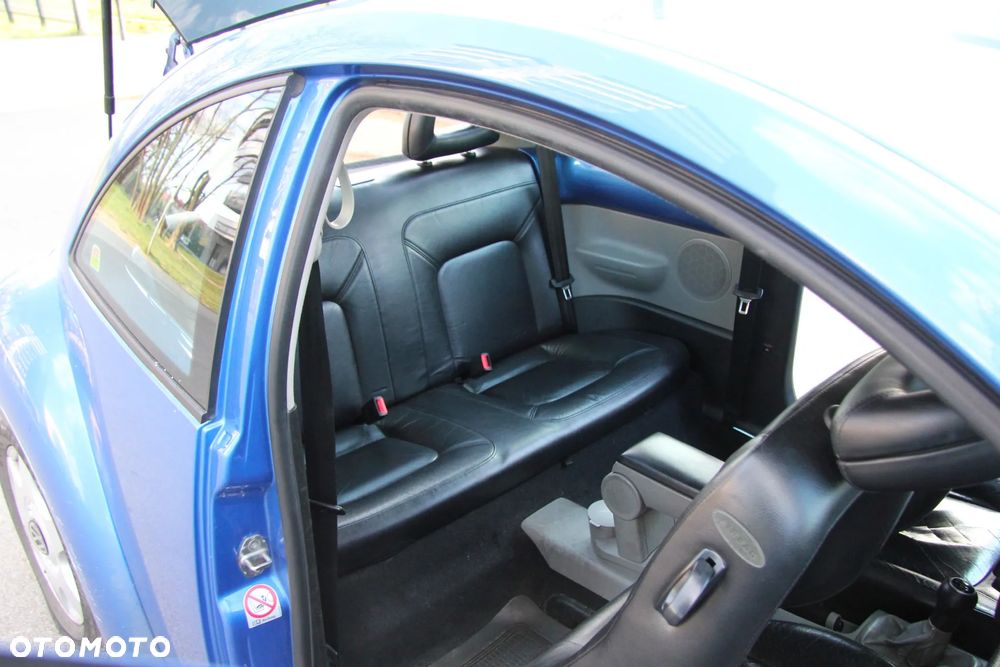 Volkswagen New Beetle - 27