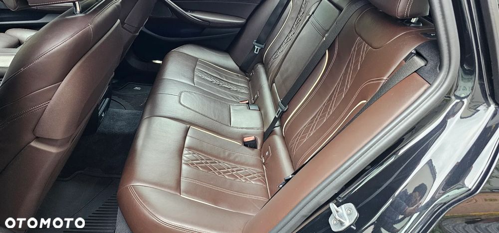 BMW Seria 5 520d Touring Luxury Line - 19