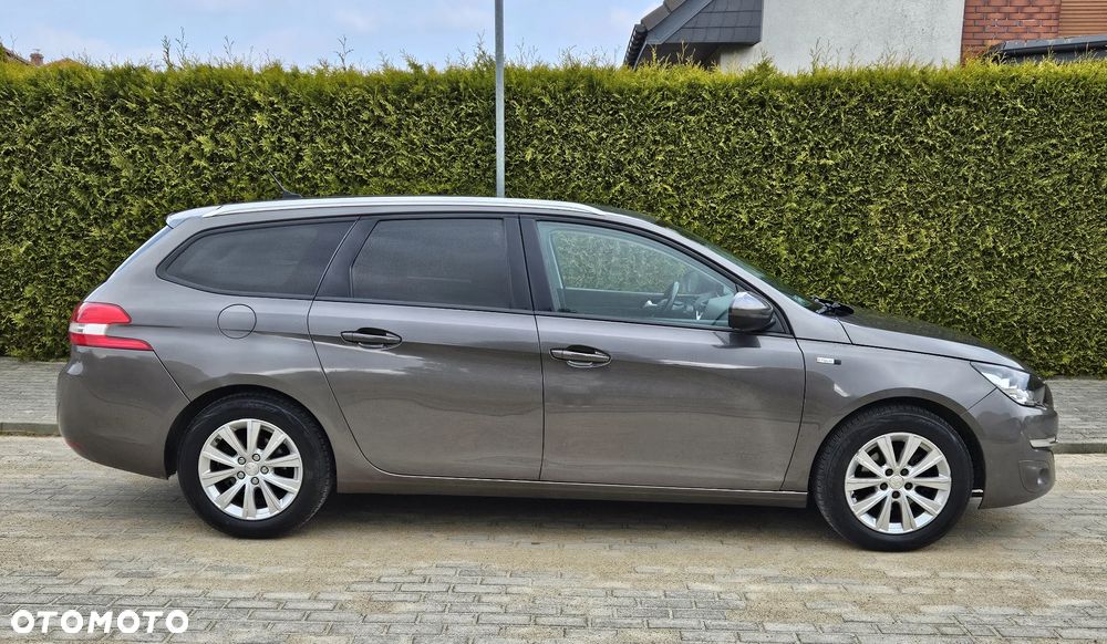 Peugeot 308 1.6 BlueHDi Allure S&S - 2