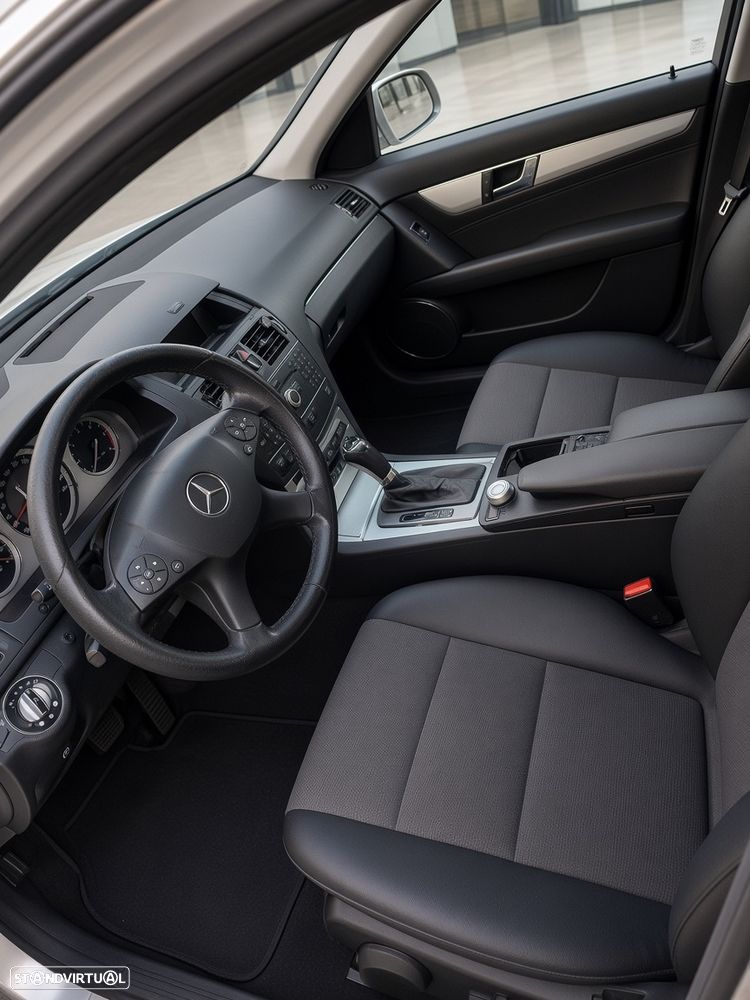 Mercedes-Benz C 220 Station CDI DPF Auto Avantgarde - 6