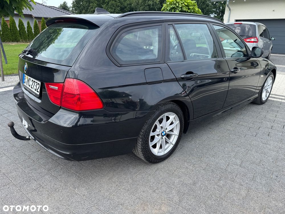 BMW Seria 3 318d - 12