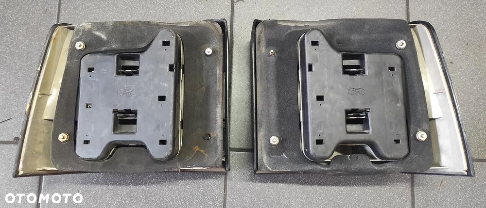 Lampa Tylna Prawa FORD SCORPIO KOMPLET Z WKŁADEM - 2