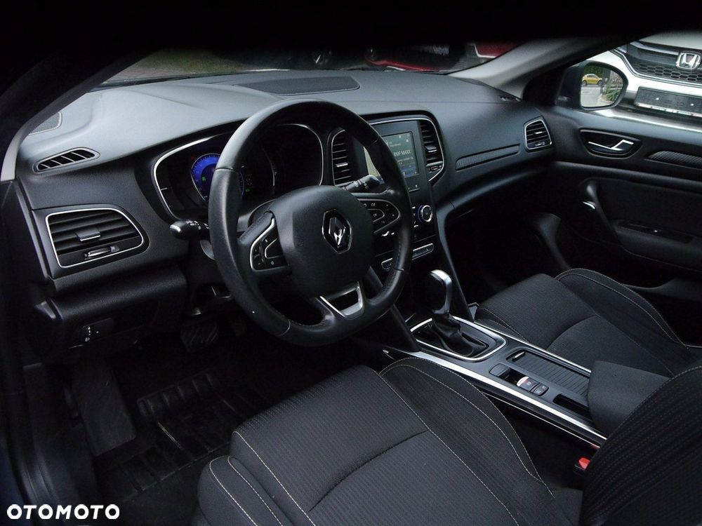 Renault Megane ENERGY TCe 140 EDC LIMITED - 27