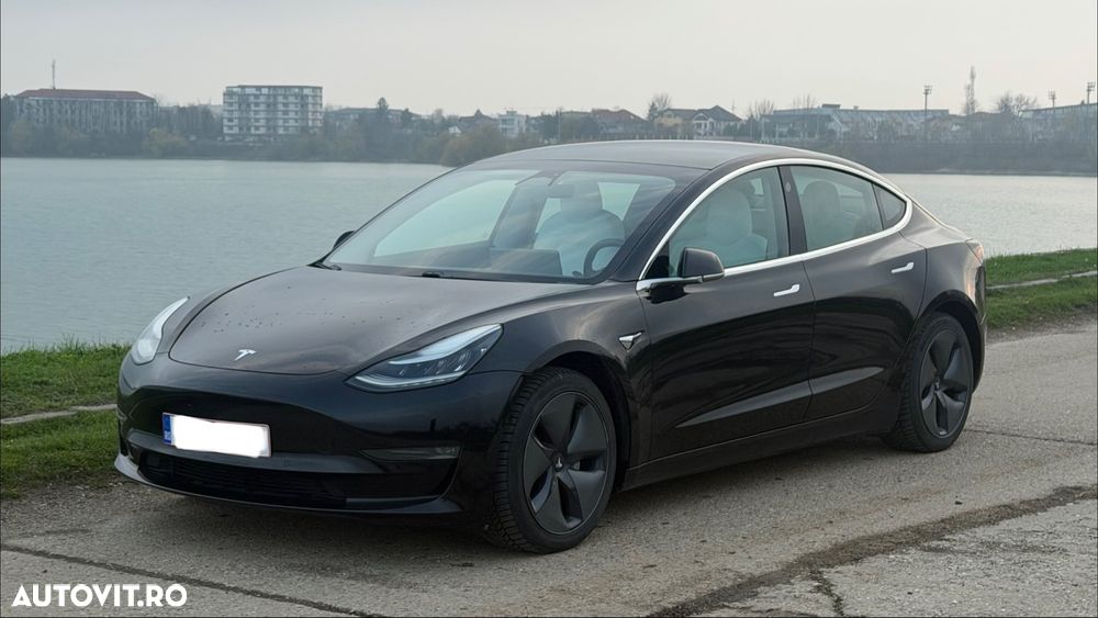 Tesla Model 3 Langstreckenbatterie Allradantrieb Dual Motor - 7