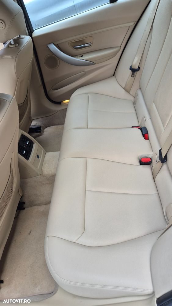 BMW Seria 3 318d Aut. Luxury Line - 8