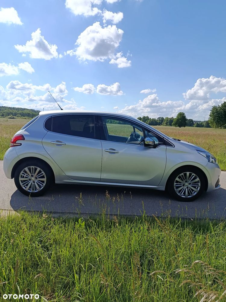 Peugeot 208 PureTech 110 Stop & Start Allure - 24