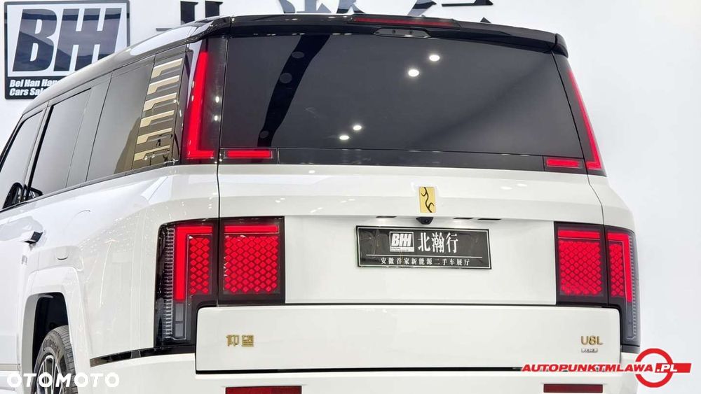 BYD Yangwang U8 - 7