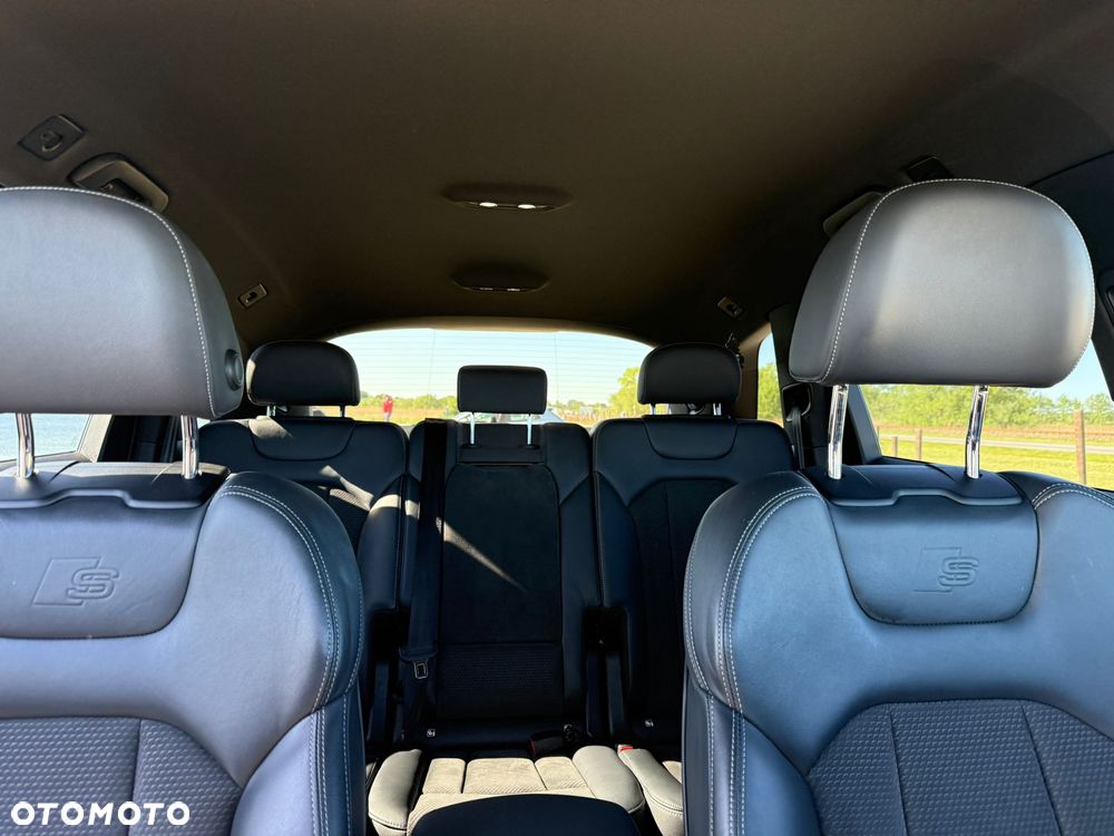 Audi Q7 45 TDI mHEV Quattro S Line Tiptr - 12