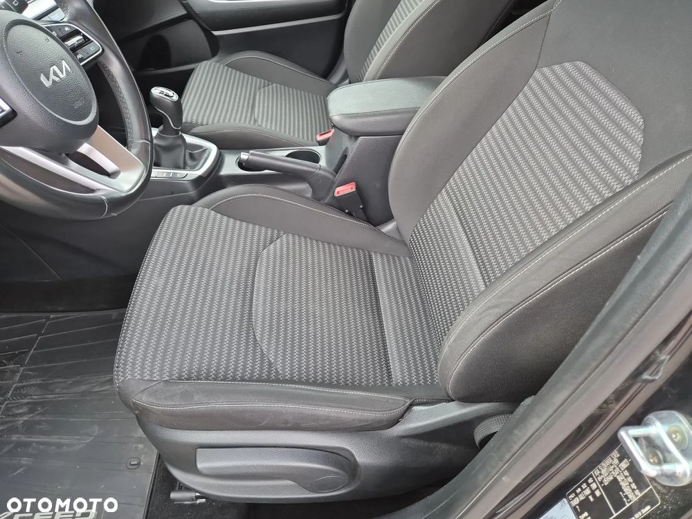 Kia XCeed 1.5 T-GDI M - 12