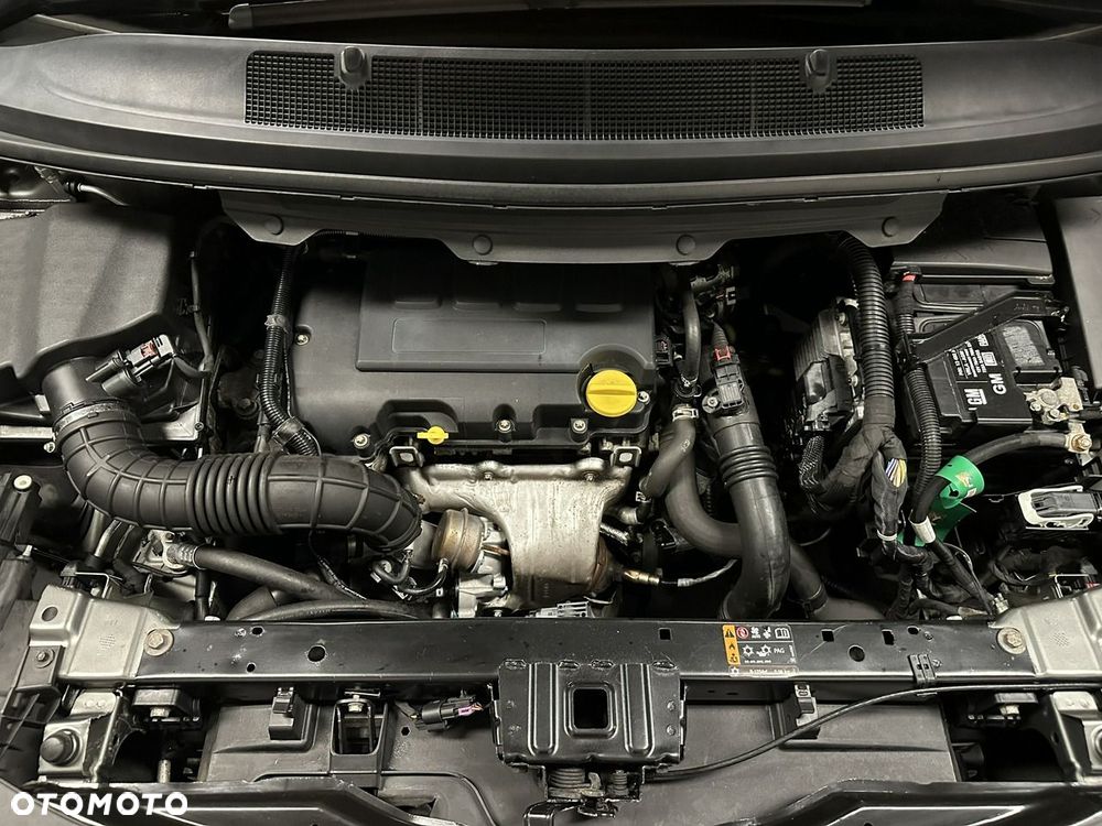 Opel Zafira - 17