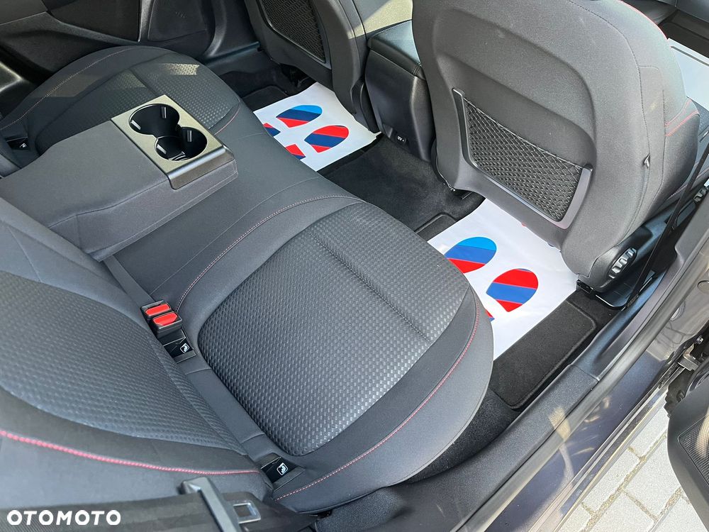 Ford Focus SW 1.5 EcoBoost S&S ST-LINE - 23