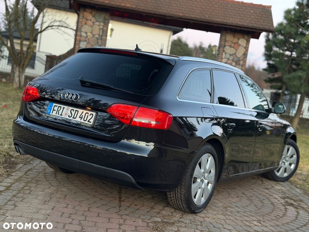 Audi A4 Avant - 13
