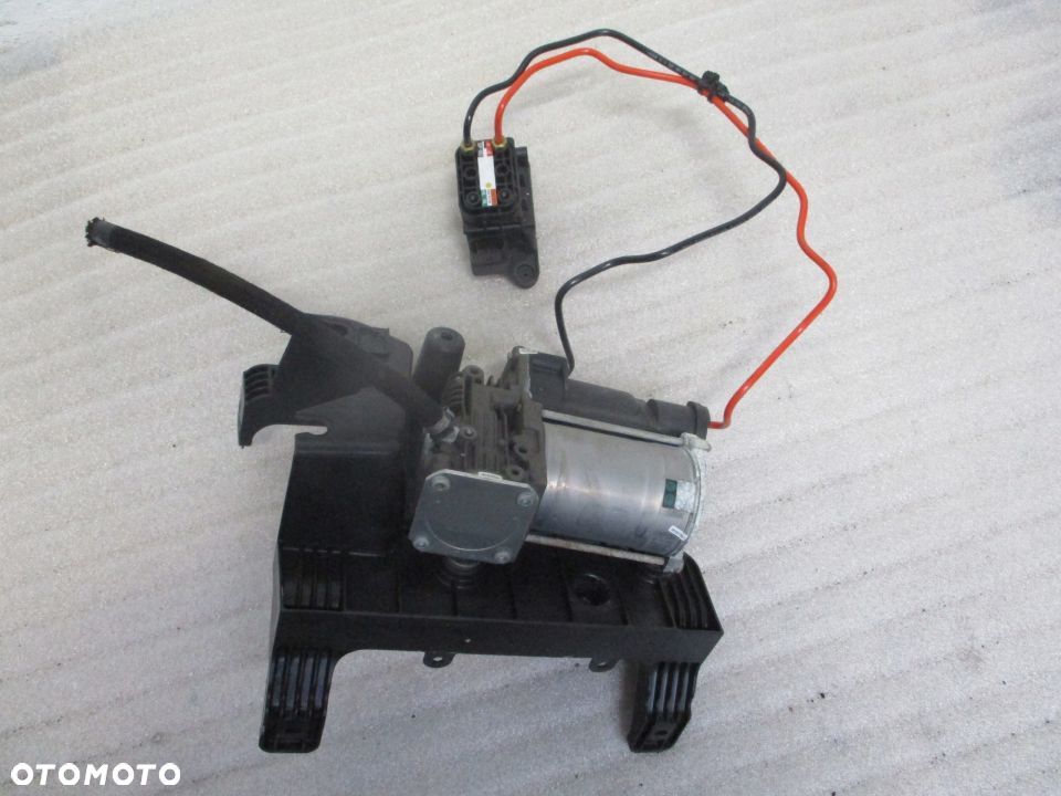 ROZDZIELACZ ZAWIESZENIA JAGUAR XF X250 2013 - 2