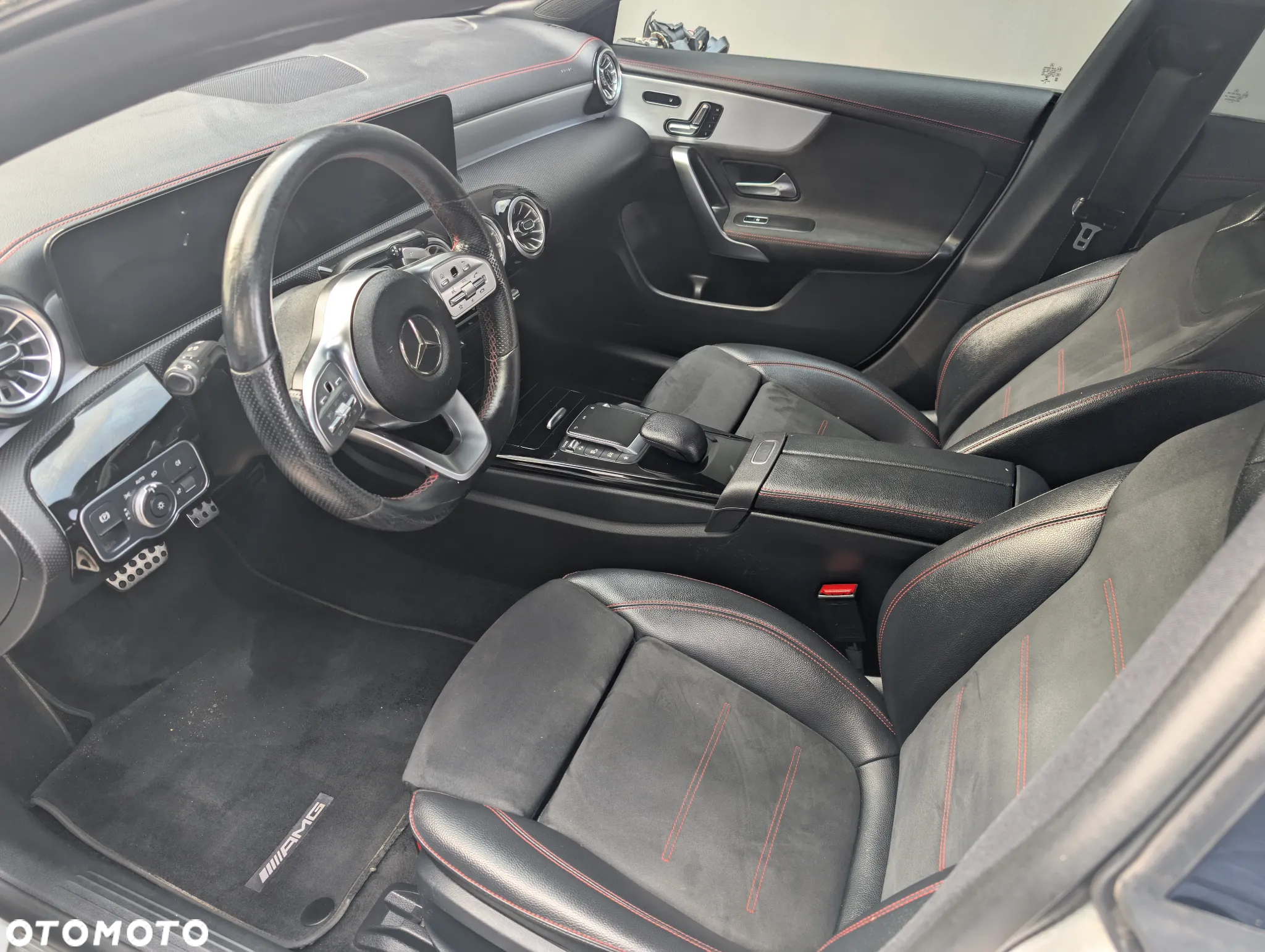 Mercedes-Benz CLA 250 4-Matic AMG Line 7G-DCT - 12