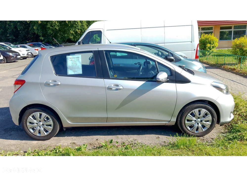Toyota Yaris 1.33 Premium - 2