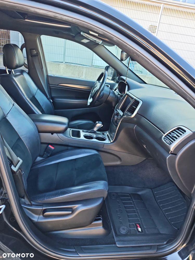 Jeep Grand Cherokee - 11