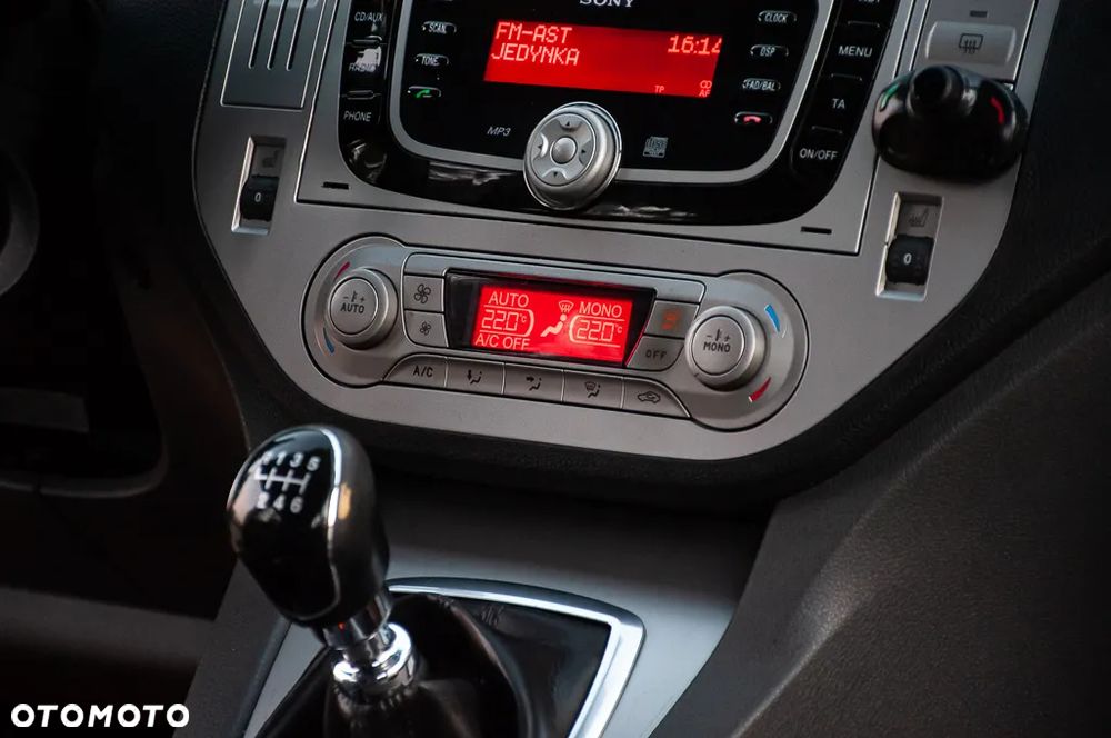 Ford Kuga 2.0 TDCi Titanium - 11