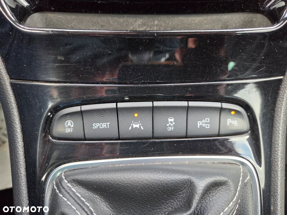 Opel Astra 1.4 T GPF Dynamic - 19