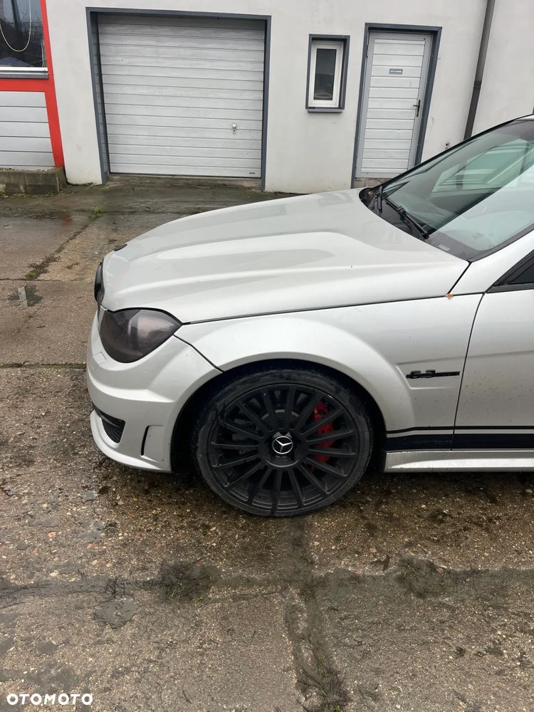 Mercedes-Benz Klasa C 63 AMG - 3