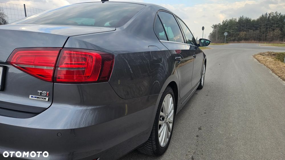 Volkswagen Jetta 1.4 TSI BMT Highline - 10