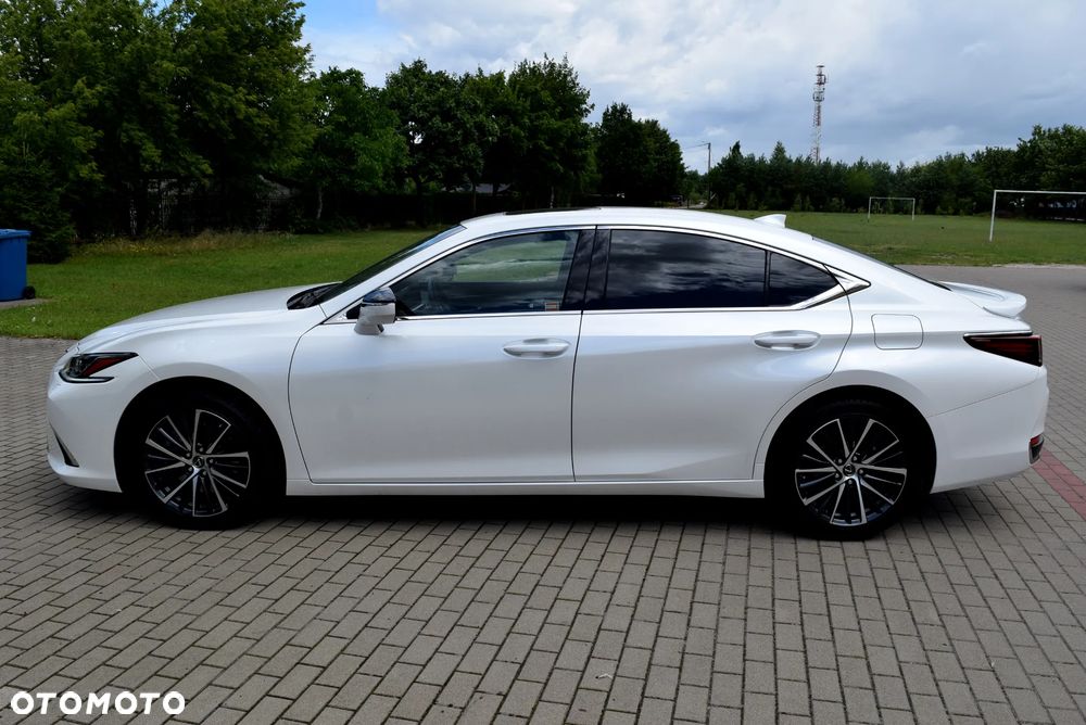 Lexus ES 300h Prestige - 8