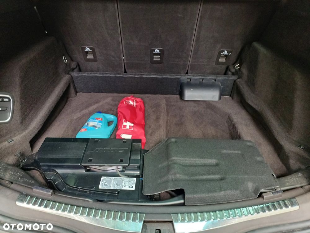 Renault Espace 1.6 dCi Energy Initiale Paris EDC - 17